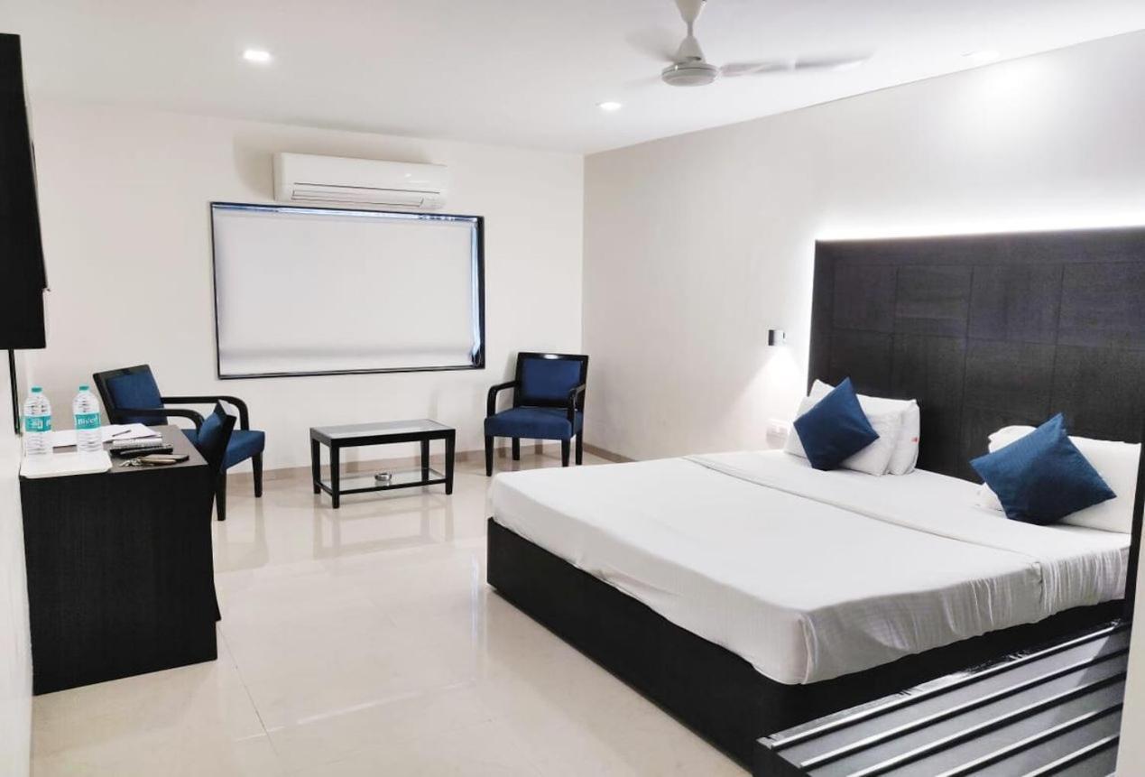 Sukh Hotel Mumbai Dış mekan fotoğraf
