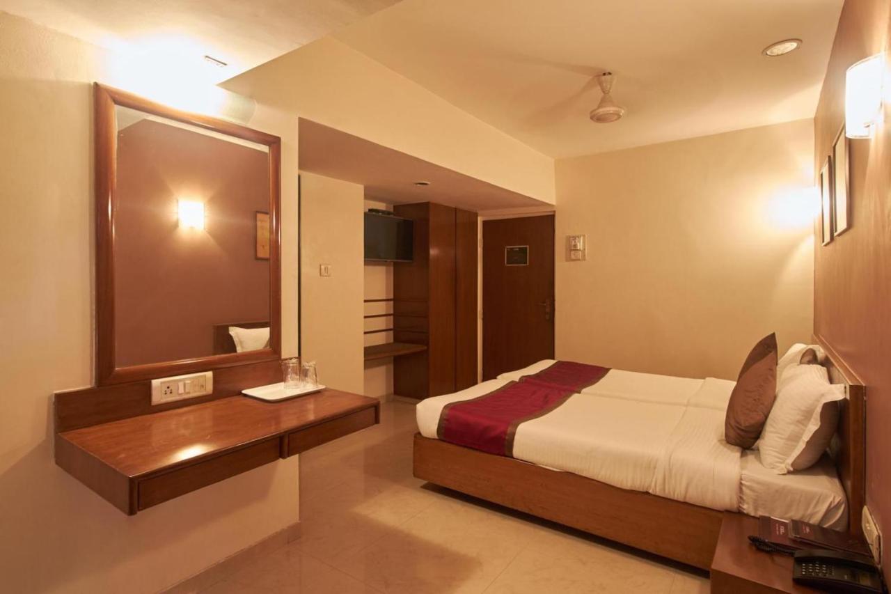 Sukh Hotel Mumbai Dış mekan fotoğraf