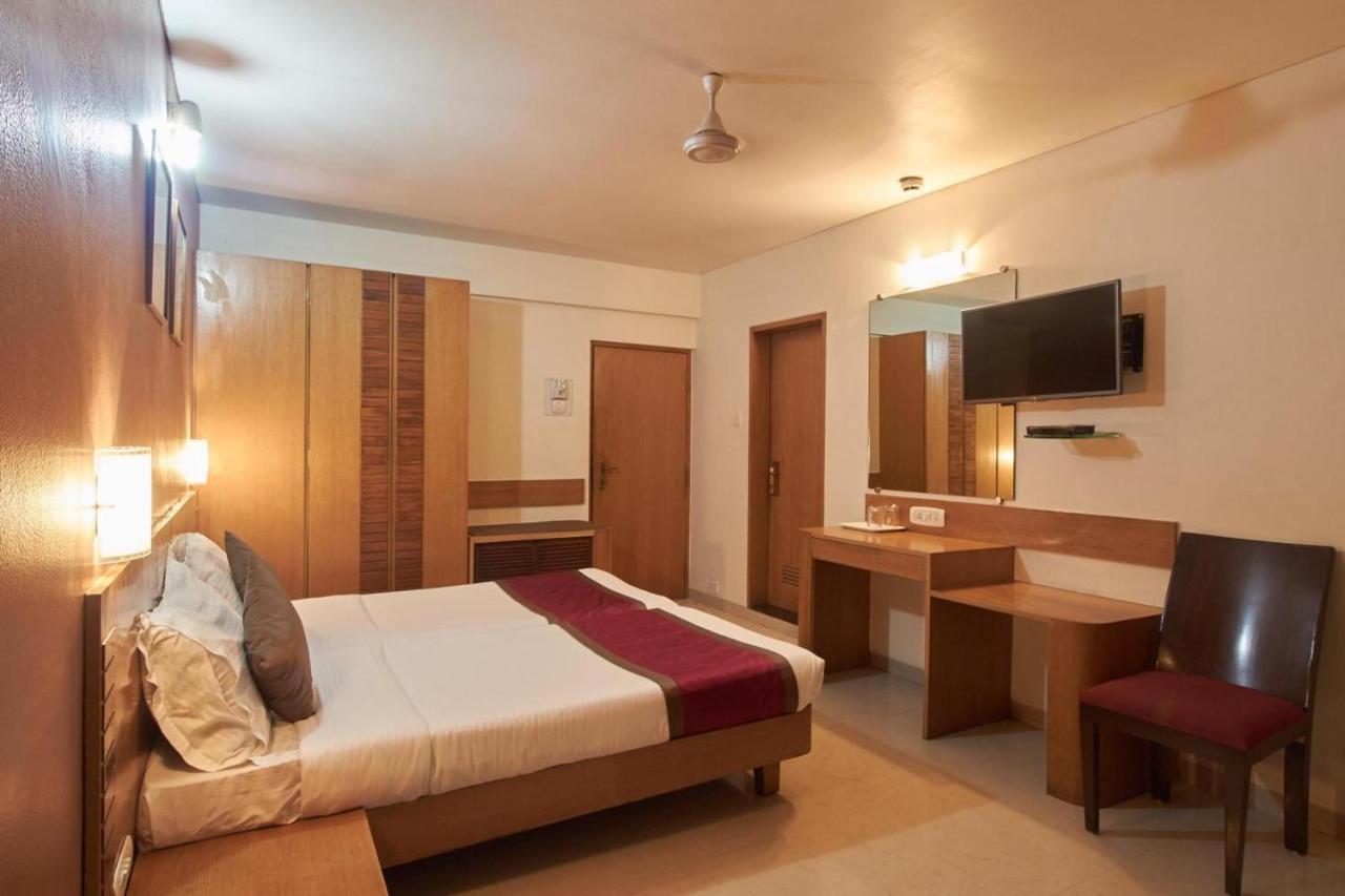Sukh Hotel Mumbai Dış mekan fotoğraf