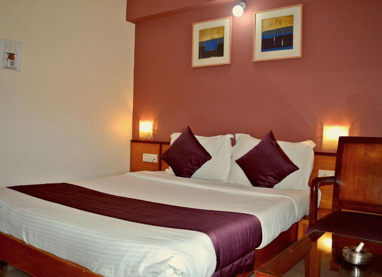 Sukh Hotel Mumbai Dış mekan fotoğraf