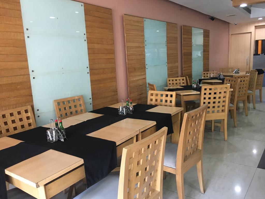 Sukh Hotel Mumbai Dış mekan fotoğraf