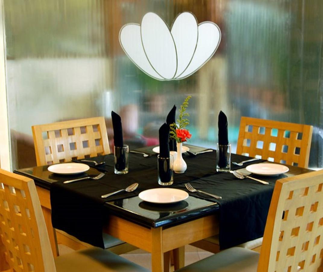 Sukh Hotel Mumbai Dış mekan fotoğraf