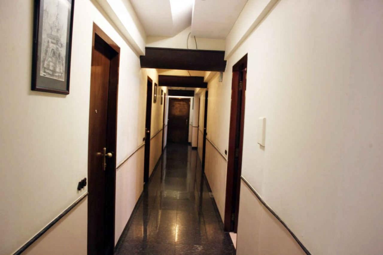 Sukh Hotel Mumbai Dış mekan fotoğraf