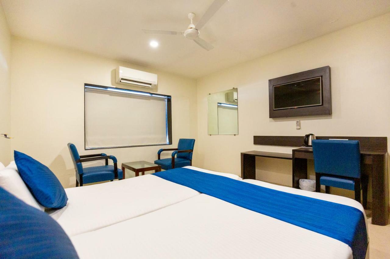 Sukh Hotel Mumbai Dış mekan fotoğraf