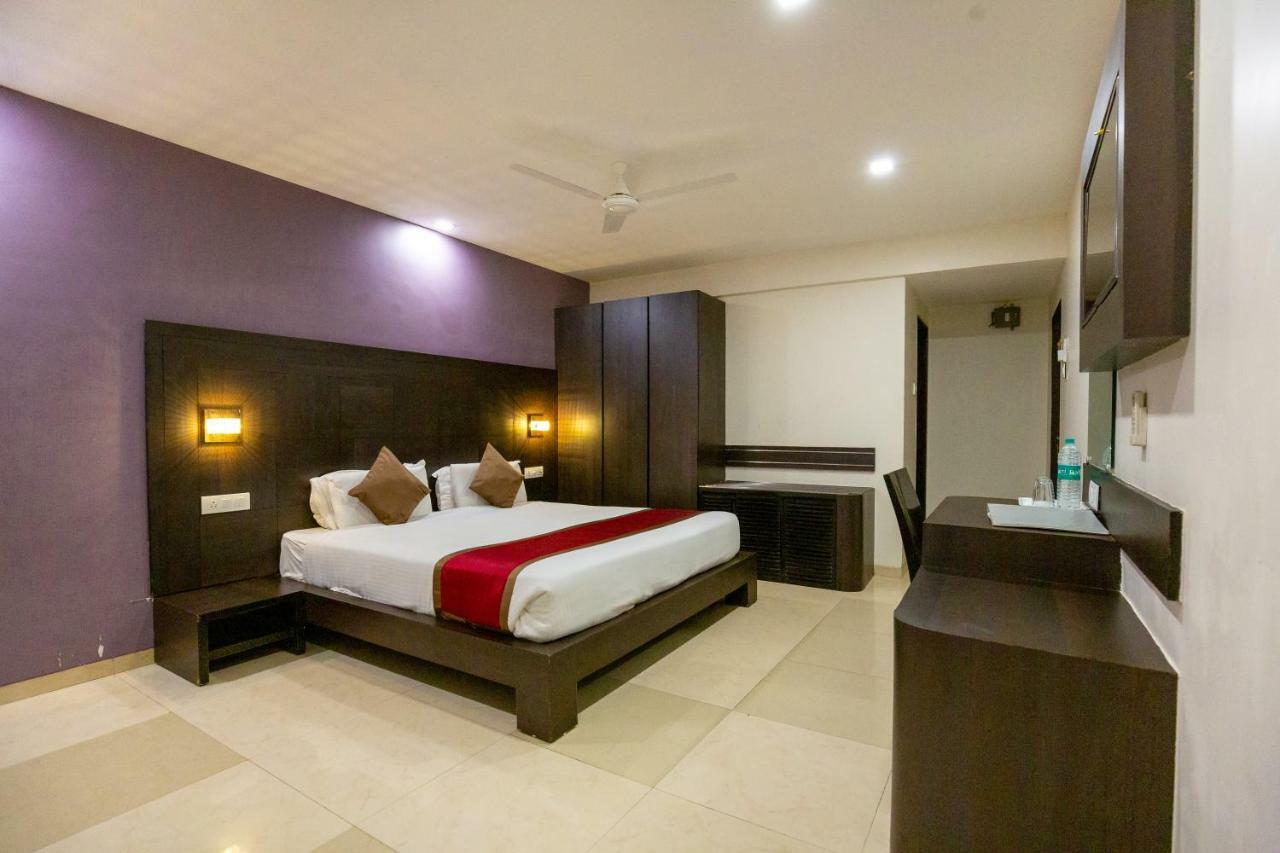 Sukh Hotel Mumbai Dış mekan fotoğraf