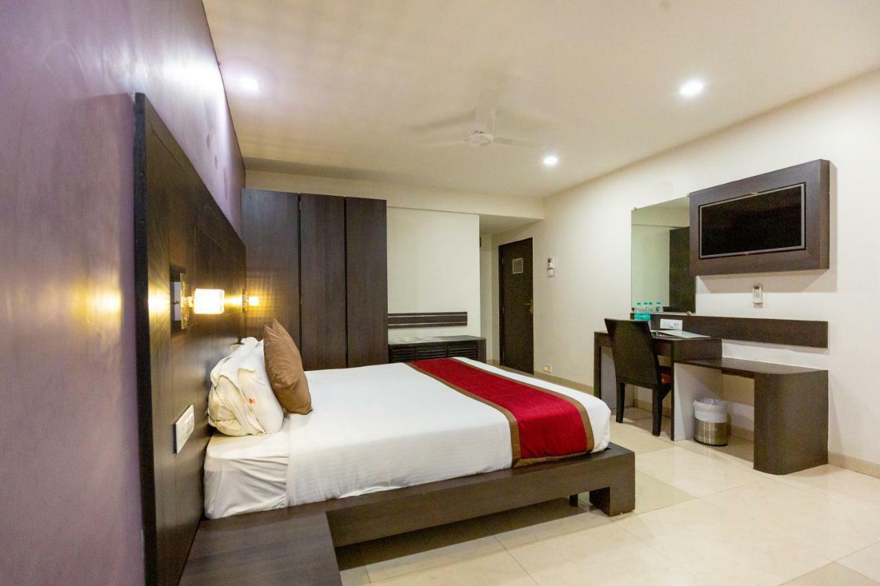 Sukh Hotel Mumbai Dış mekan fotoğraf