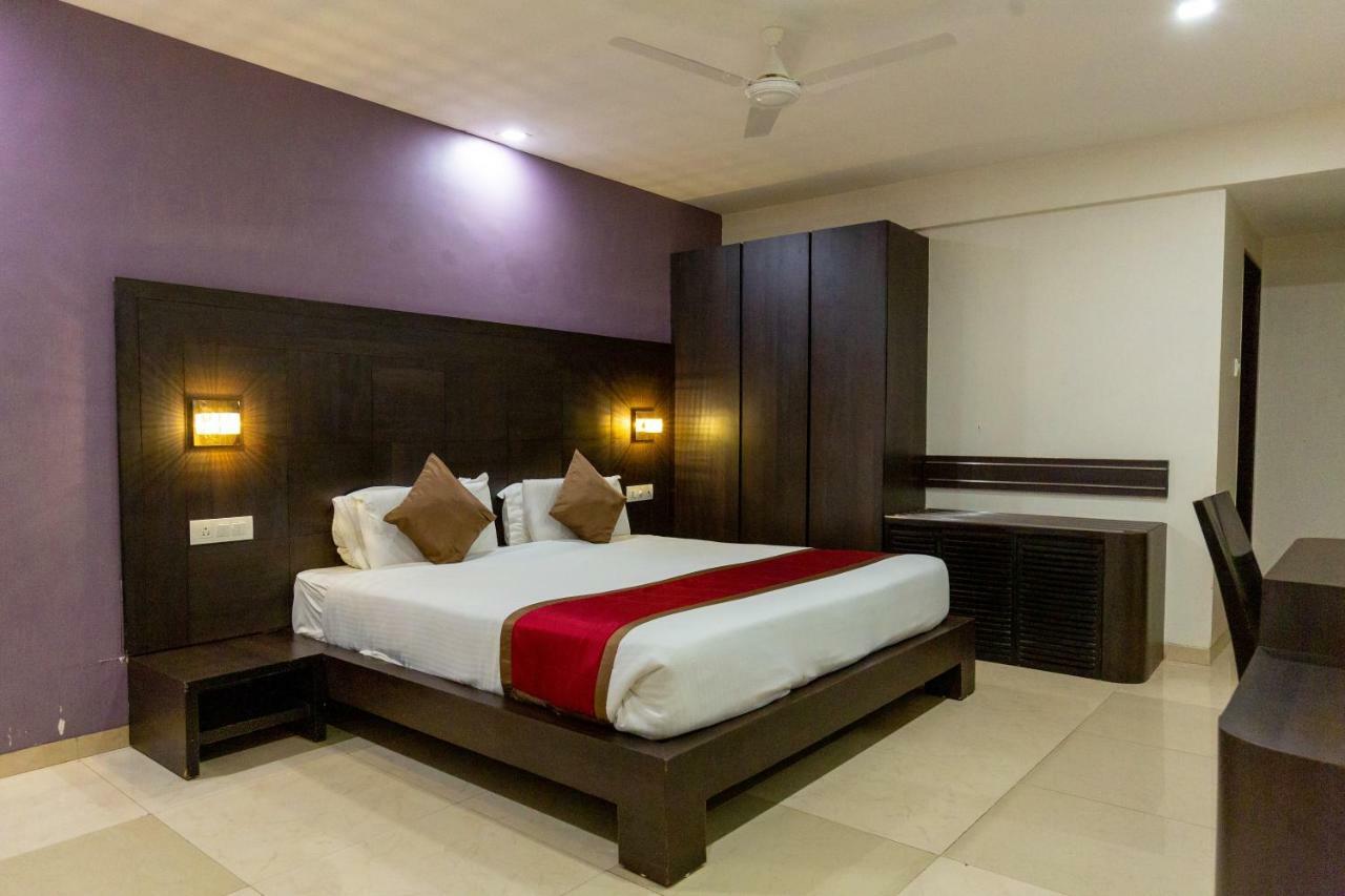 Sukh Hotel Mumbai Dış mekan fotoğraf