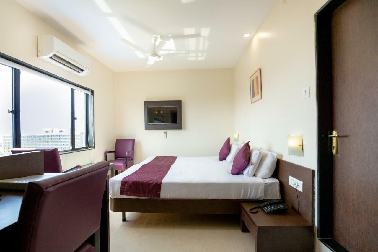 Sukh Hotel Mumbai Dış mekan fotoğraf