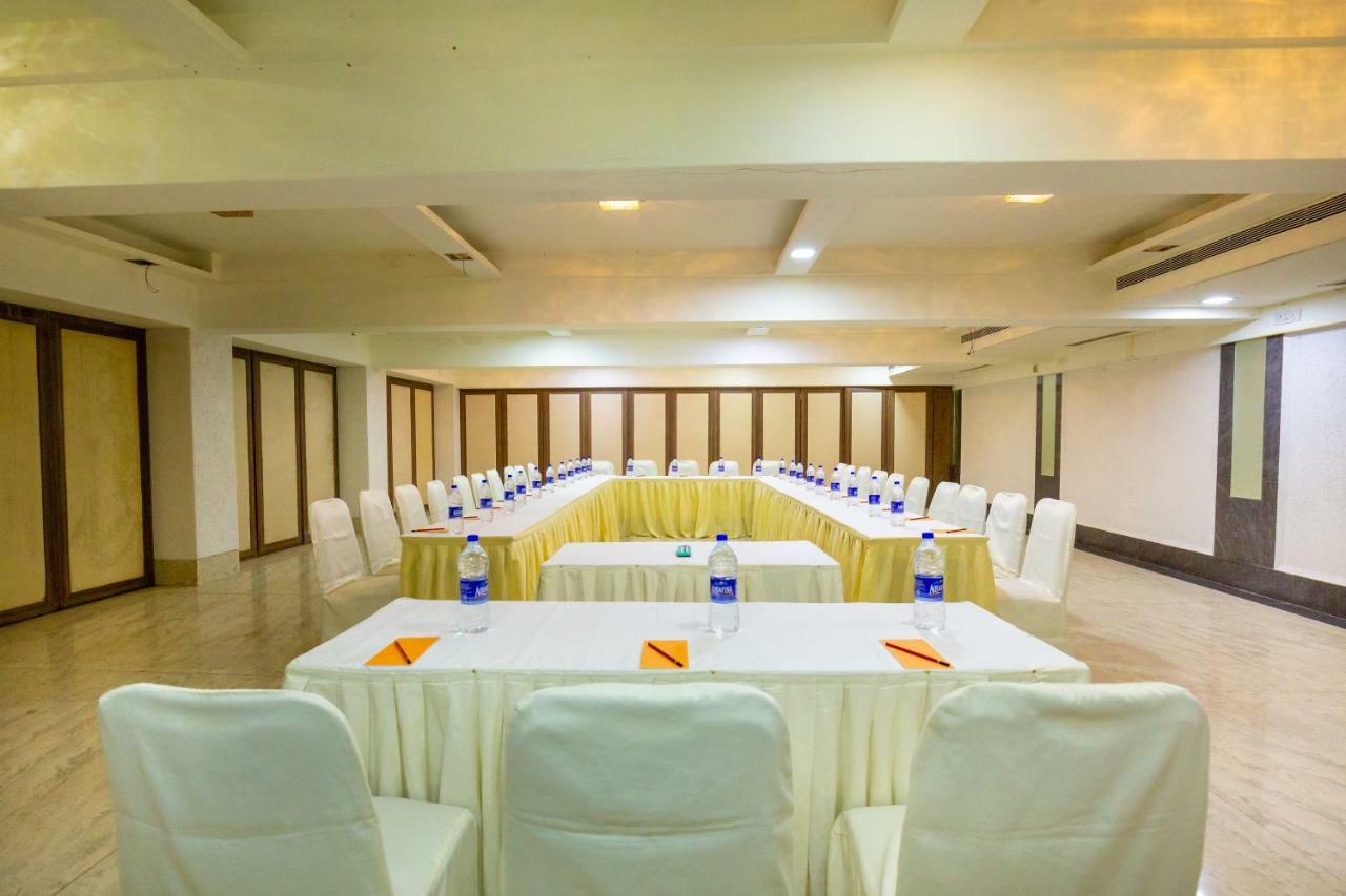 Sukh Hotel Mumbai Dış mekan fotoğraf