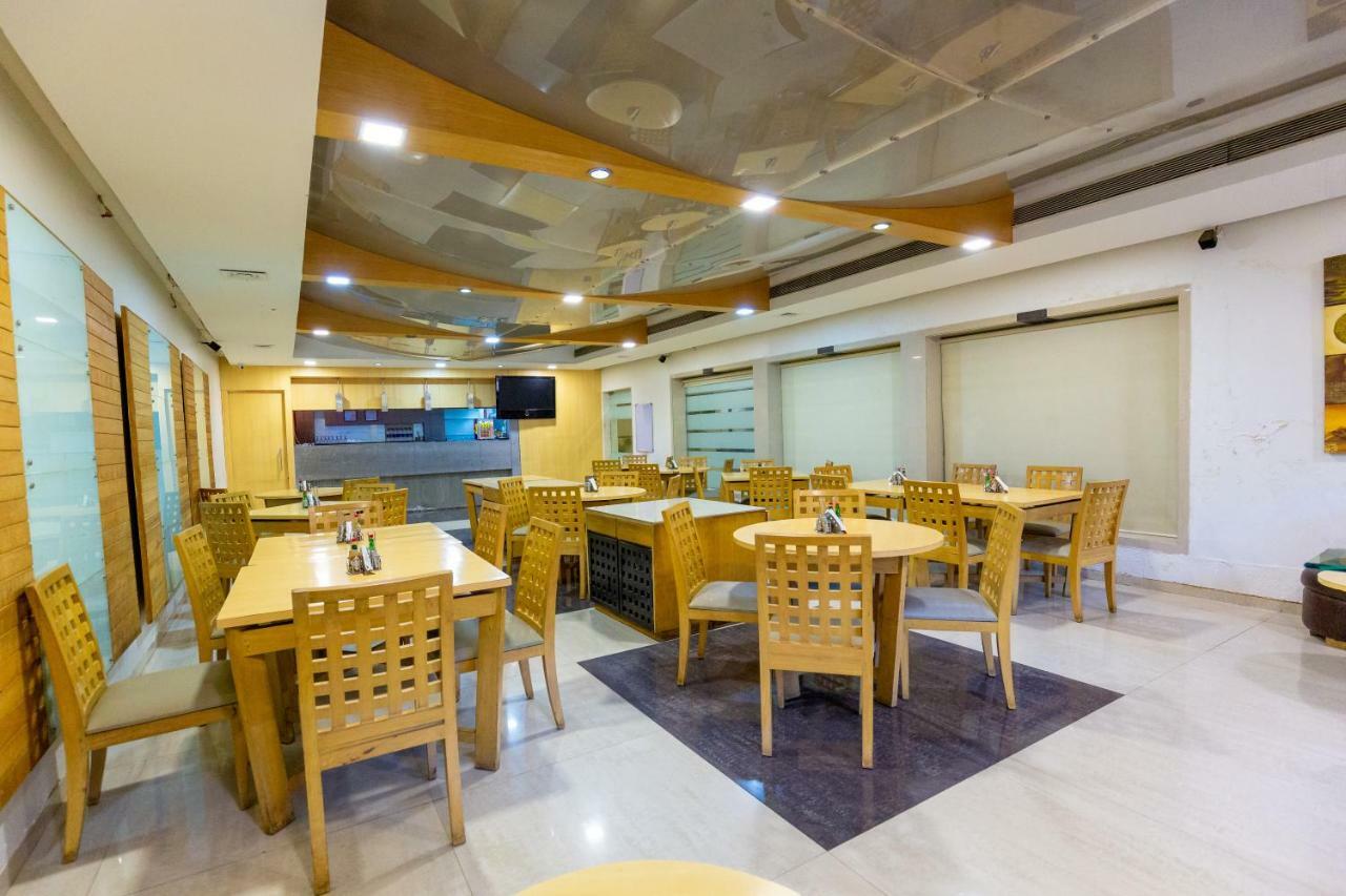 Sukh Hotel Mumbai Dış mekan fotoğraf